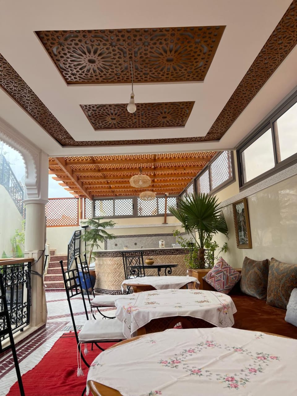 Patio, Restaurant/places to eat, Seating area, Dining area