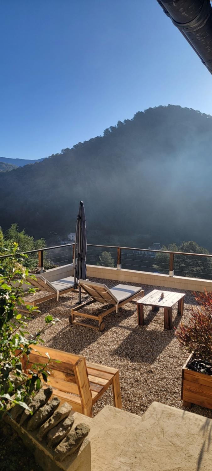Chambres d hôtes les Romarins Bed and Breakfast in French Riviera