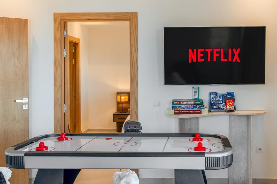 Game Room, TV and multimedia, Evening entertainment