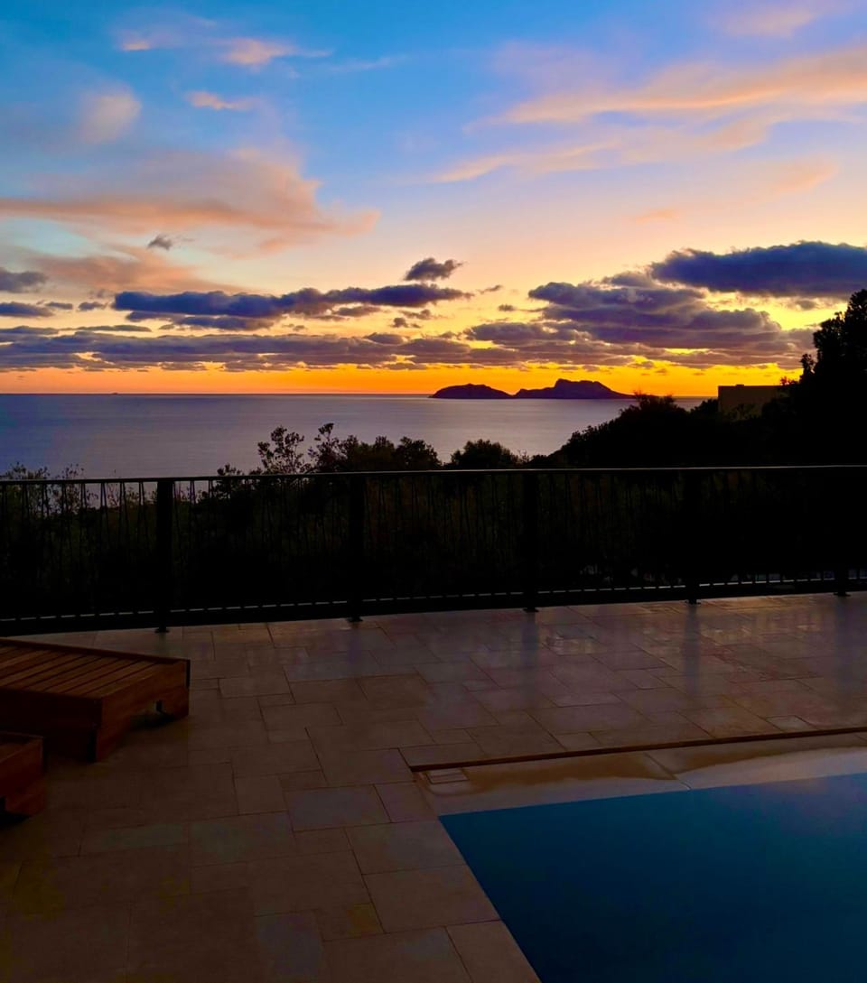 Natural landscape, Mountain view, Pool view, Sea view, Swimming pool, Sunset
