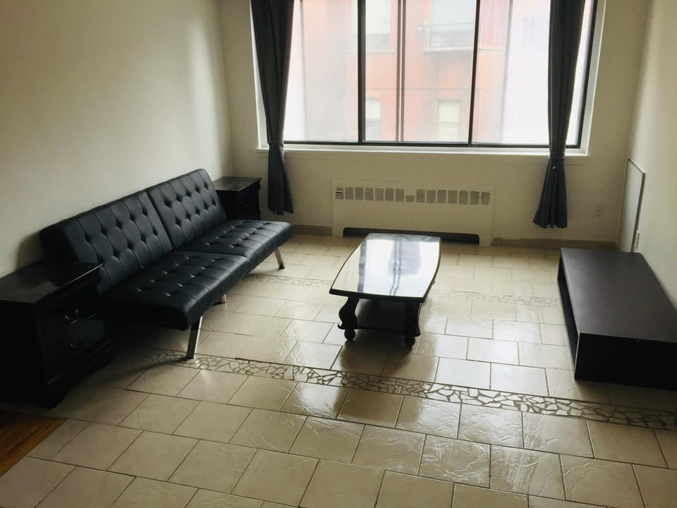 Stylish Montreal Apartment Comfortable Stay in the Golden Square Mile Apartment in Montreal