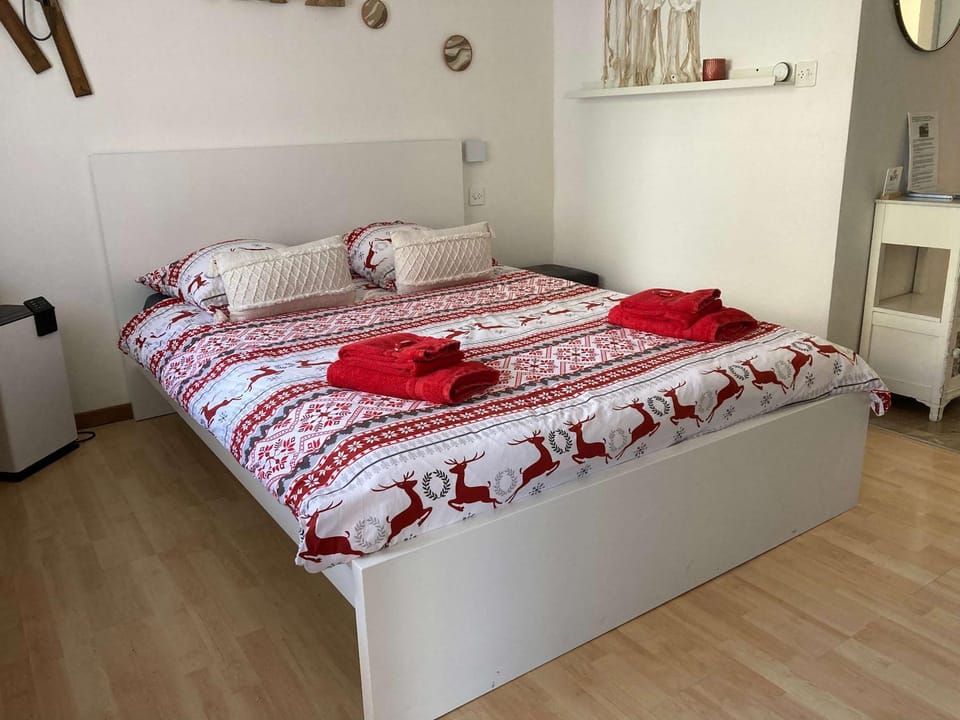 House St-George Studio Cozy with terrace and view on village of Zermatt Apartment in Zermatt