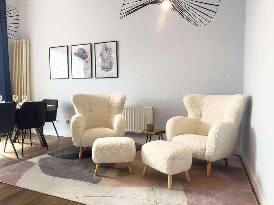 Living room, Seating area