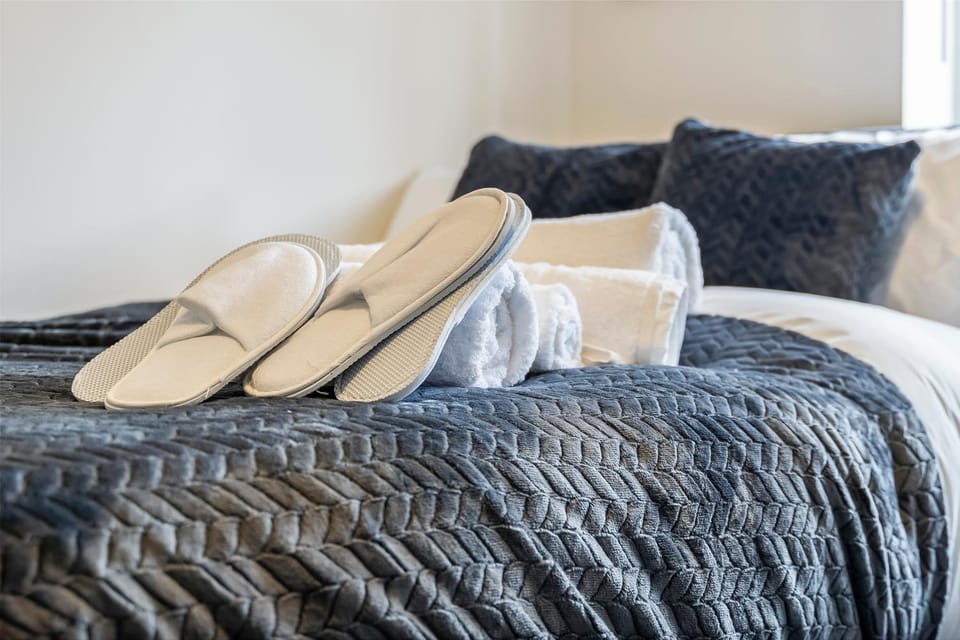 Lovely flat near Gatwick Airport Apartment in Redhill