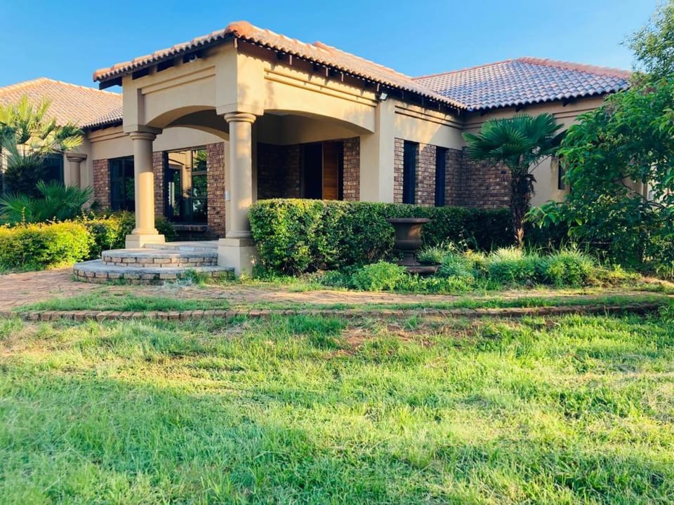 BudiasGuest B&B Bed and Breakfast in Gauteng
