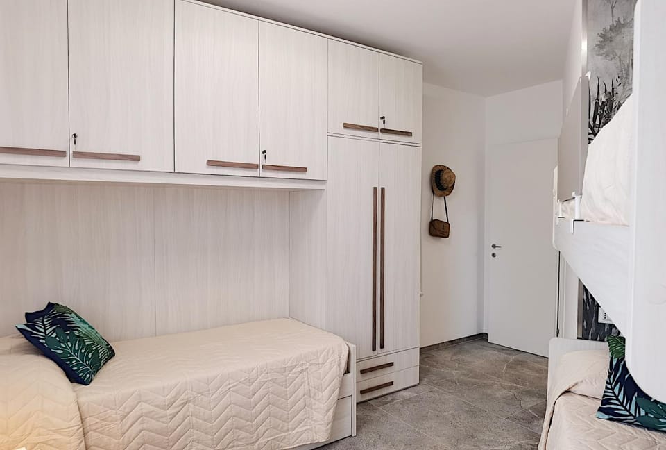 Bed, Bedroom, wardrobe