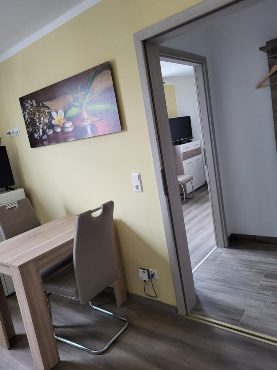 TV and multimedia, Seating area