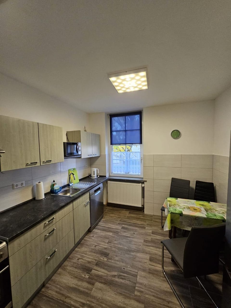 Kitchen or kitchenette, Dining area, stove