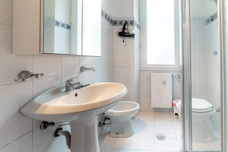Shower, Toilet, Bathroom, bidet