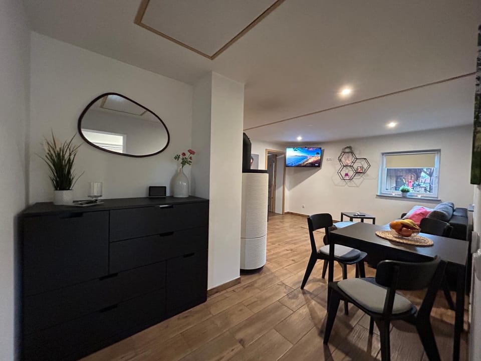Living room, Seating area, Dining area