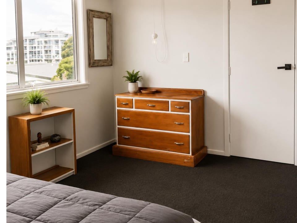 Bed, Photo of the whole room, Bedroom, City view