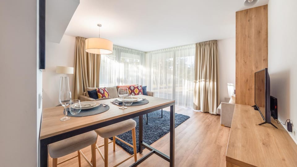 Living room, Photo of the whole room, Seating area, Bedroom