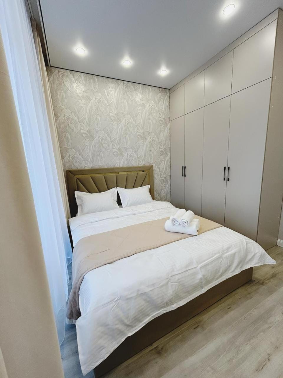 Bed, Photo of the whole room, Bedroom, towels, wardrobe