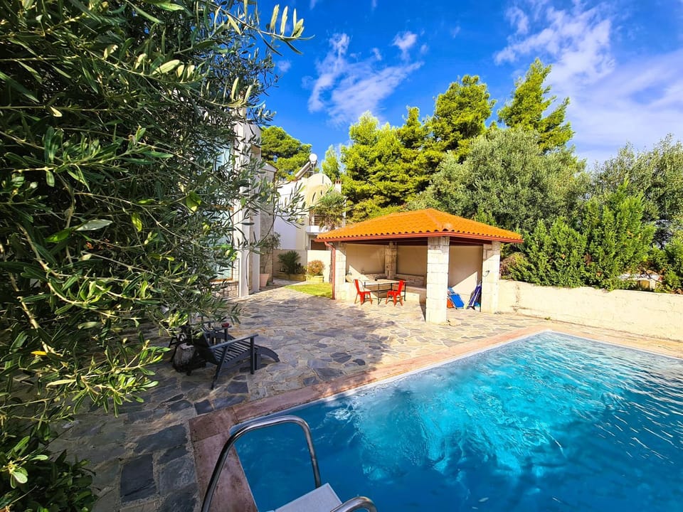 Patio, Swimming pool