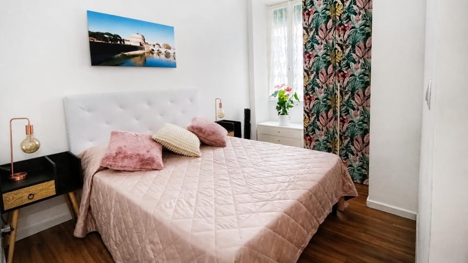 Living room, Bedroom