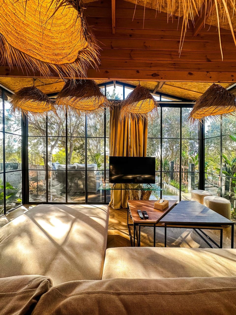 View (from property/room), Living room, Seating area