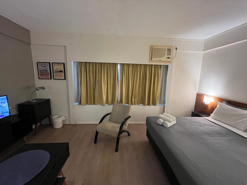 Flat Hotel Ibira Vila Mariana Borges Lagoa Com Garagem 915 Apartment in Sao Paulo City
