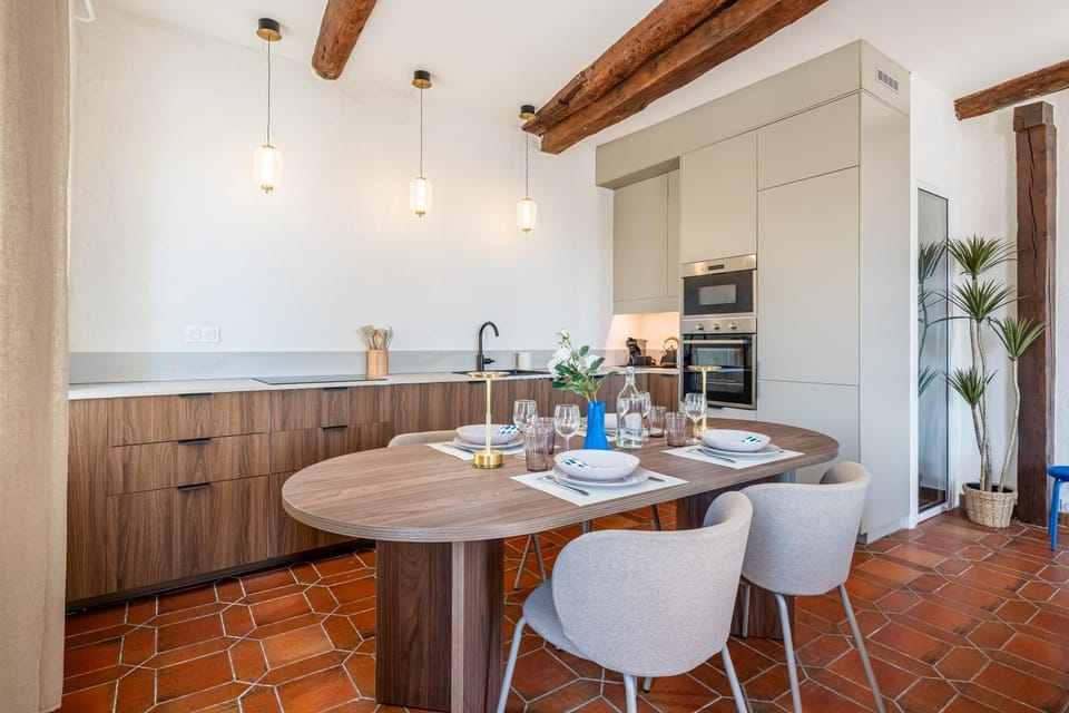 Kitchen or kitchenette, Living room, Seating area, Dining area, stove, stove, kitchen, kitchen
