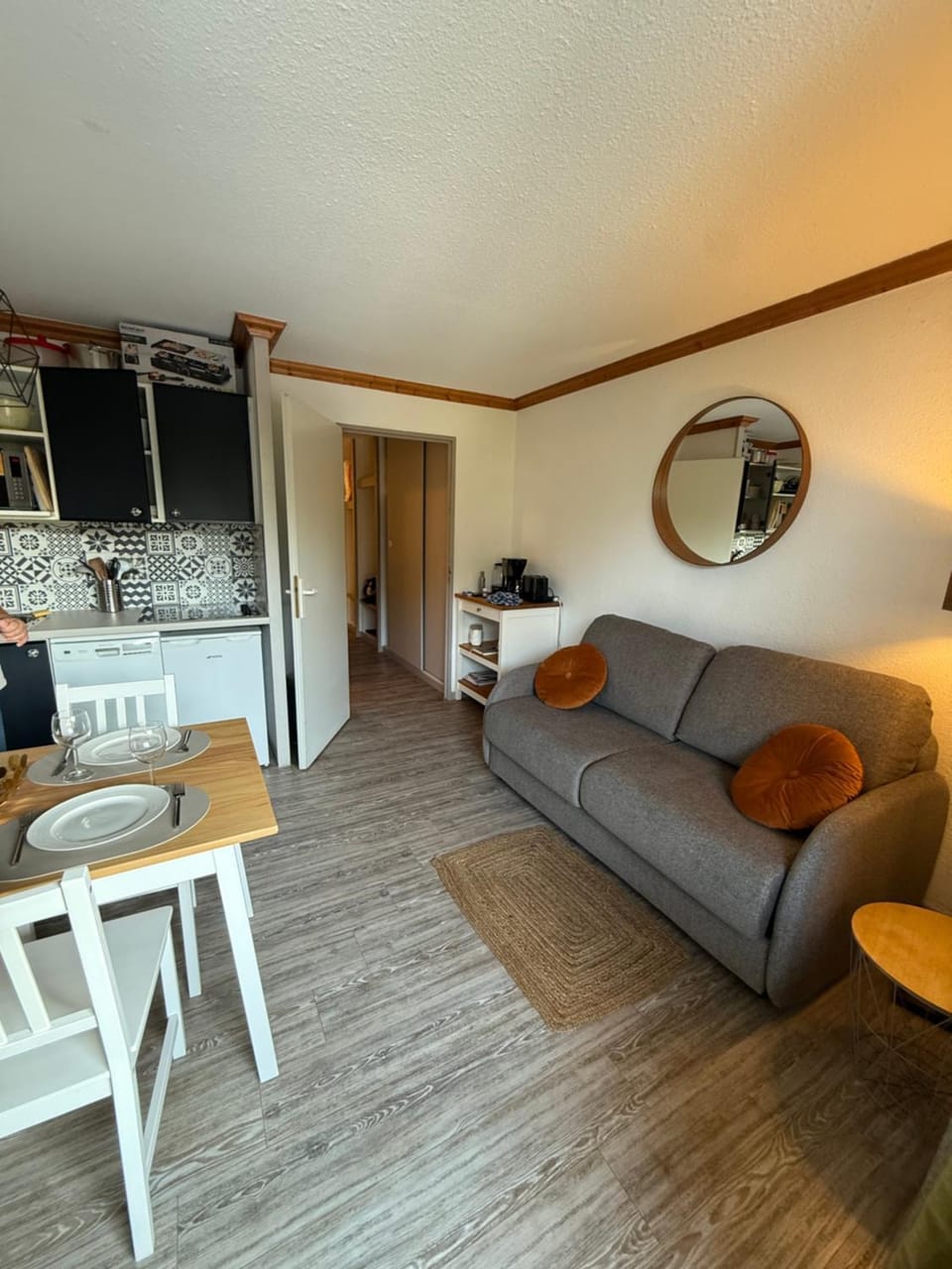Seating area, Dining area, Meals