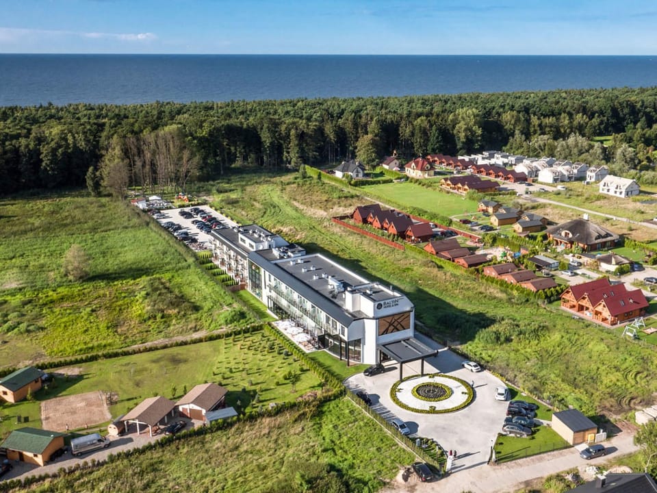 Property building, Day, Neighbourhood, Natural landscape, Bird's eye view