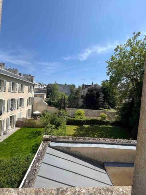 Appartement cosy, 10 min Château Versailles et 5 min Gare Apartment in Versailles