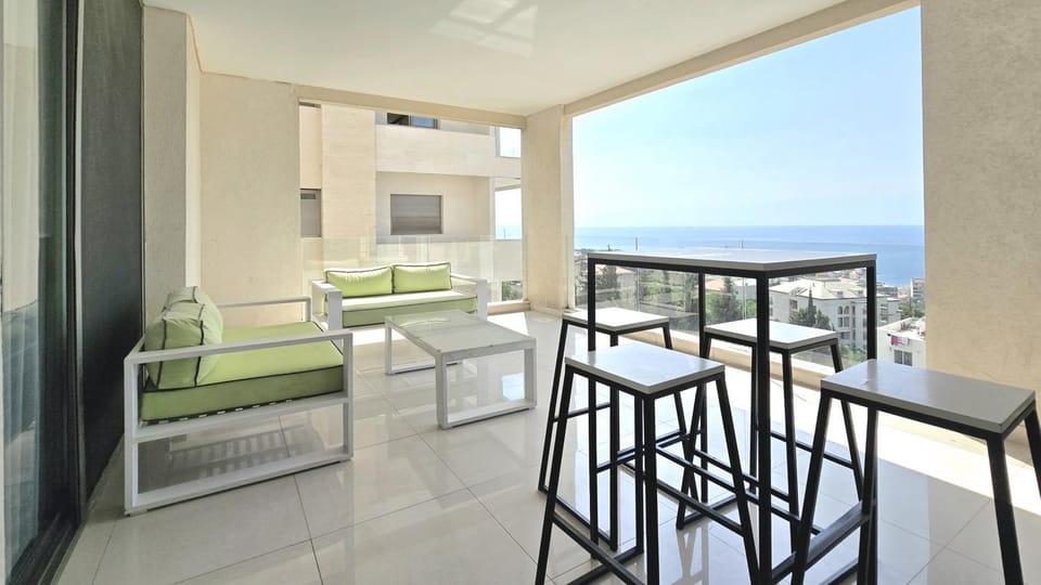 View (from property/room), Balcony/Terrace, Seating area, Sea view