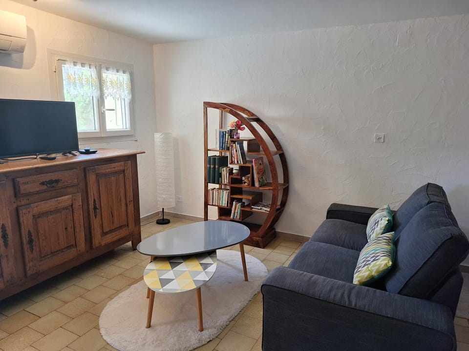 Maison Rustrel clim 3 chambres entre ocres et lavandes House in Provence-Alpes-Côte d'Azur