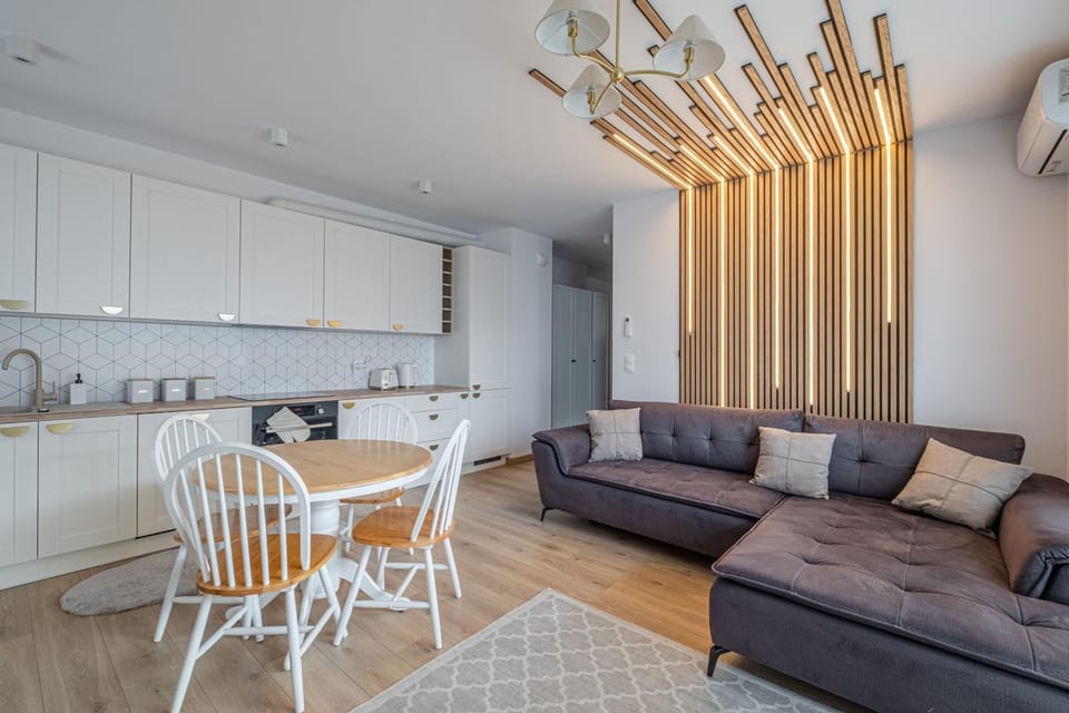 Kitchen or kitchenette, Living room, Seating area, Dining area