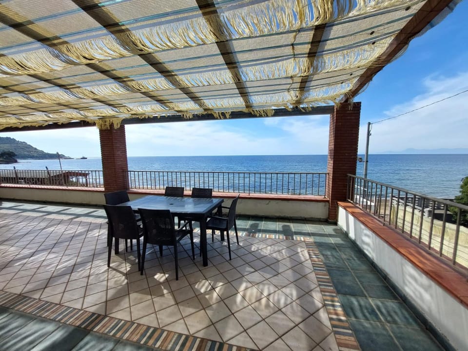 Waikiki Beach Appartamenti Vacanze Apartment in Campania