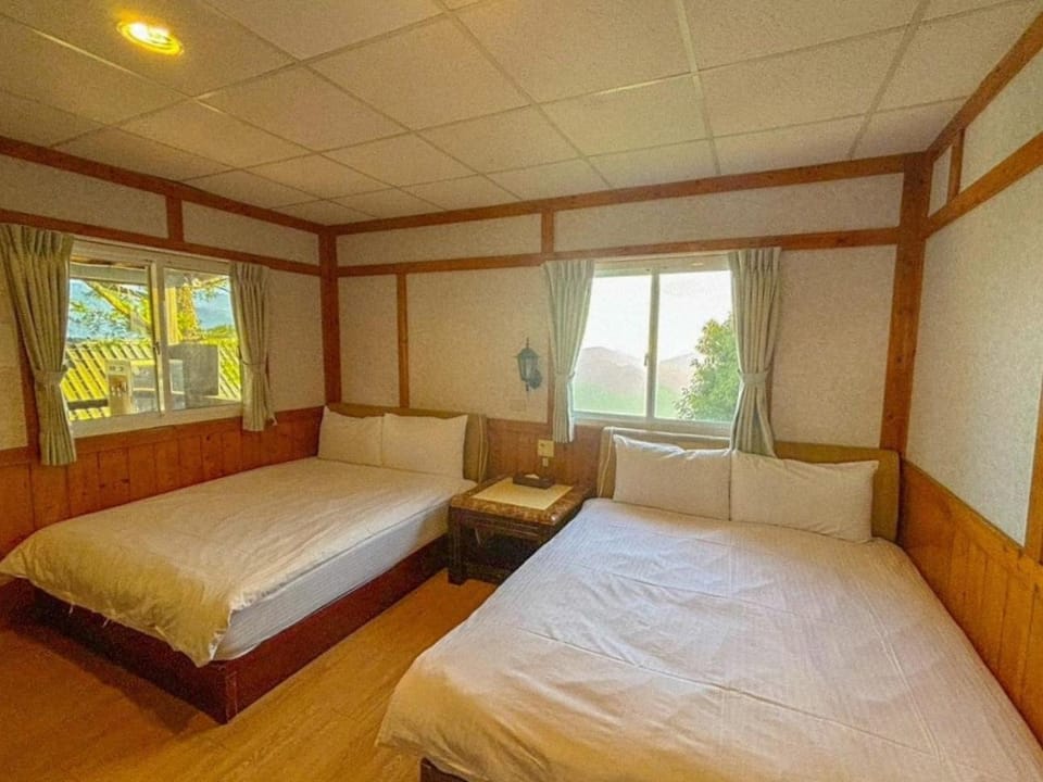 Bed, Photo of the whole room, On site