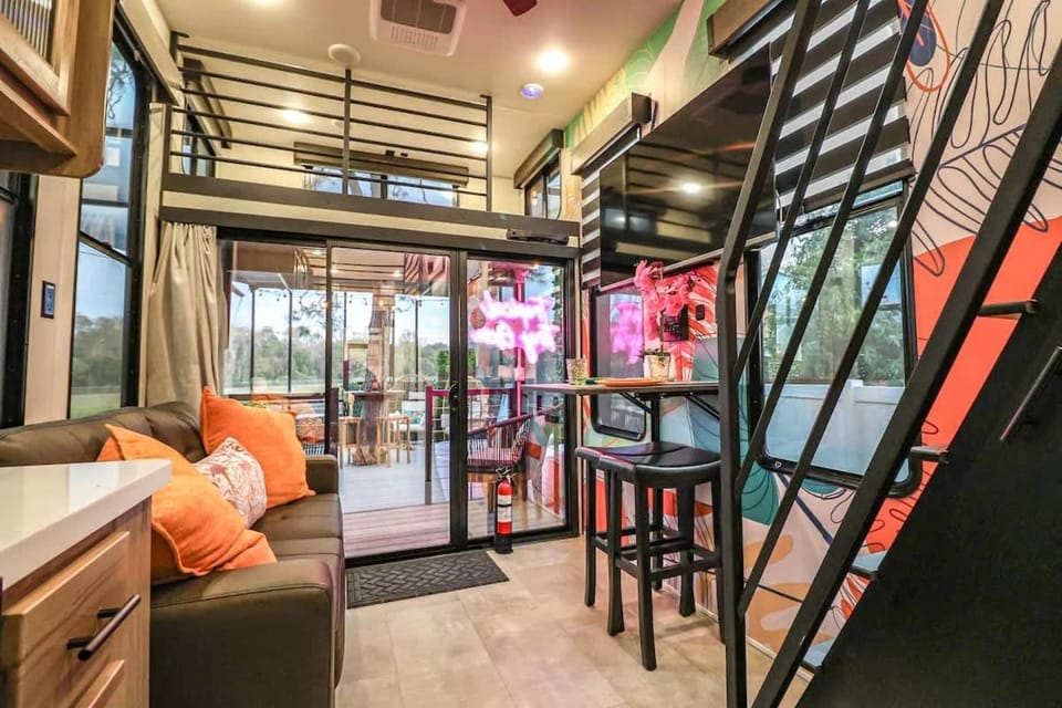 FunTropicalTinyGemUCF House in Orlando