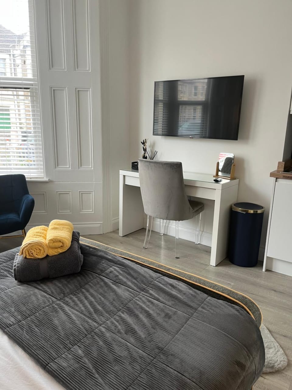 TV and multimedia, Photo of the whole room