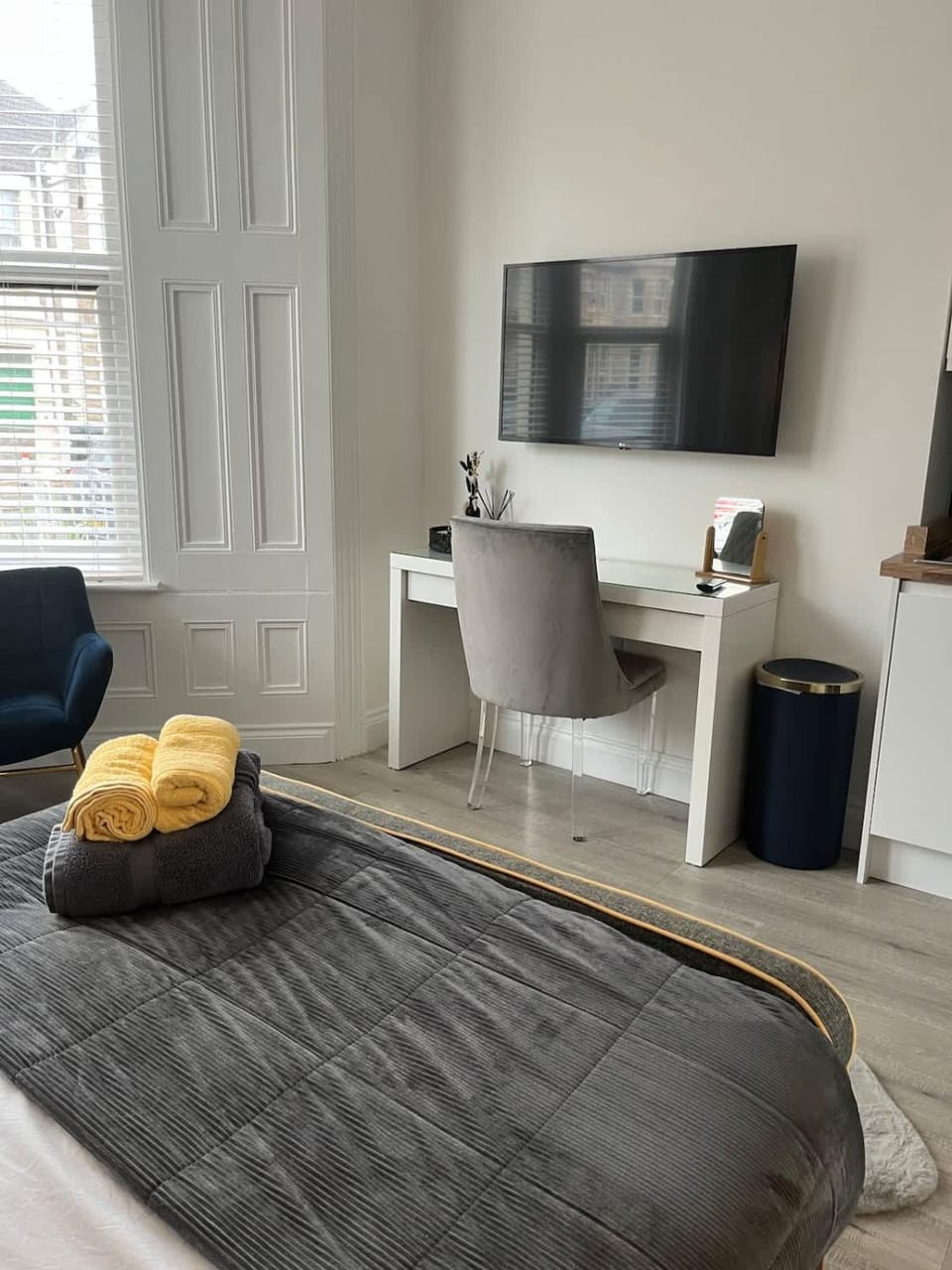 Bed, TV and multimedia, Photo of the whole room, Seating area