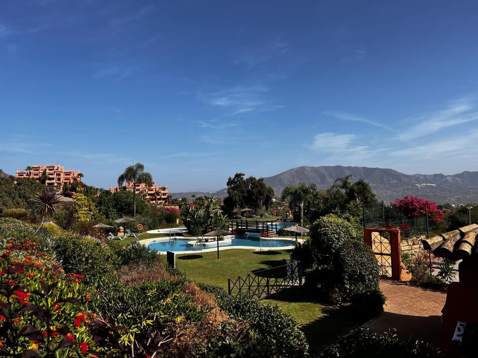 Pool view, Swimming pool