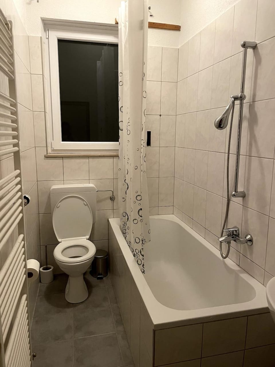Shower, Toilet, Bathroom, Bath