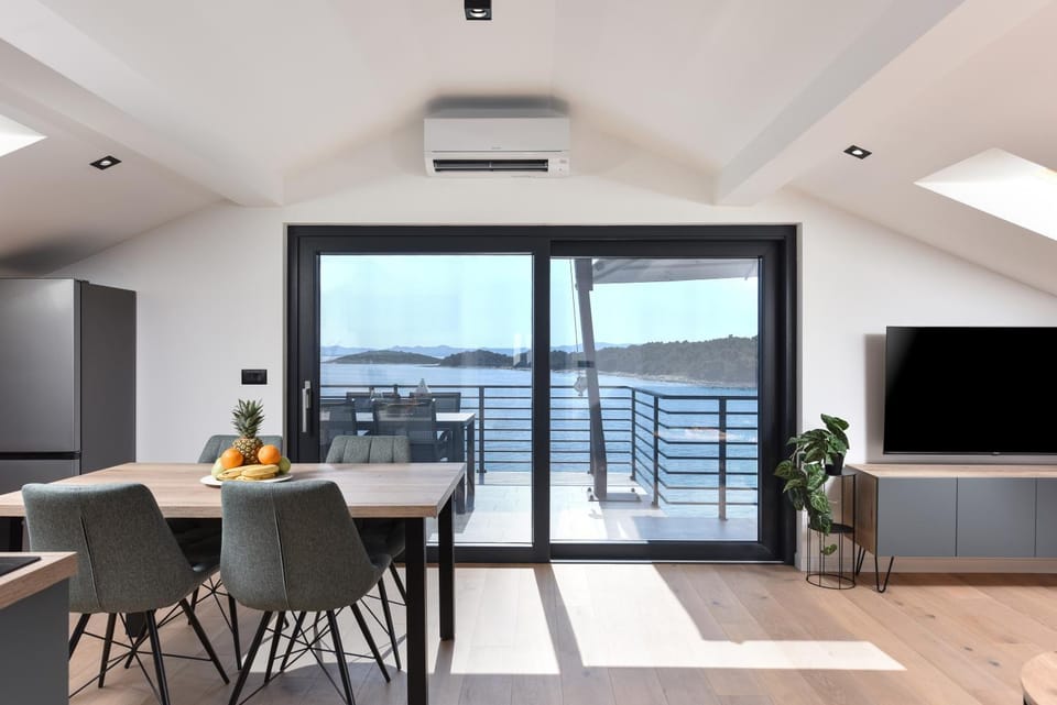 TV and multimedia, View (from property/room), Balcony/Terrace, Living room, Dining area