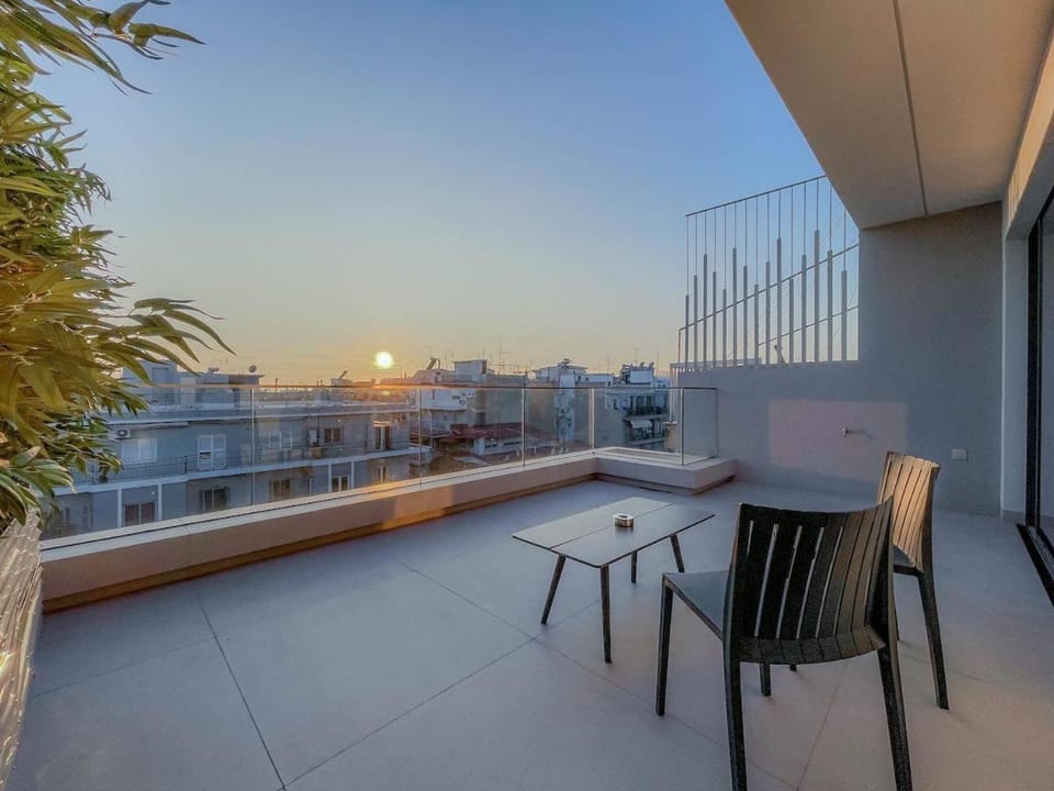 Luxury Penthouse 1BR Central Thessaloniki Apartment in Thessaloniki