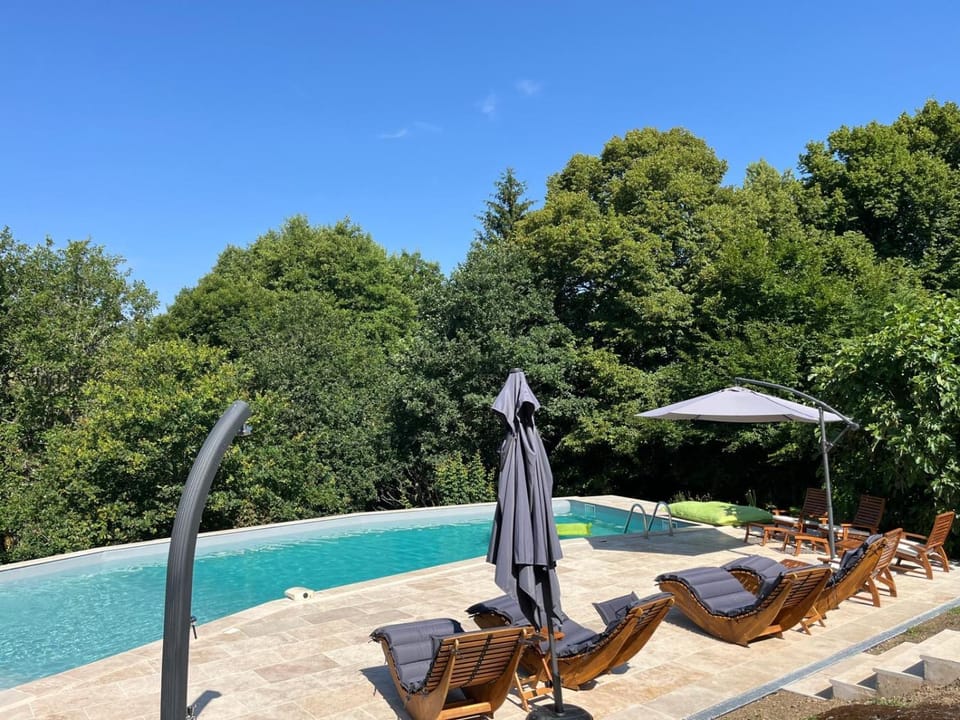 Swimming pool, sunbed, sunbed