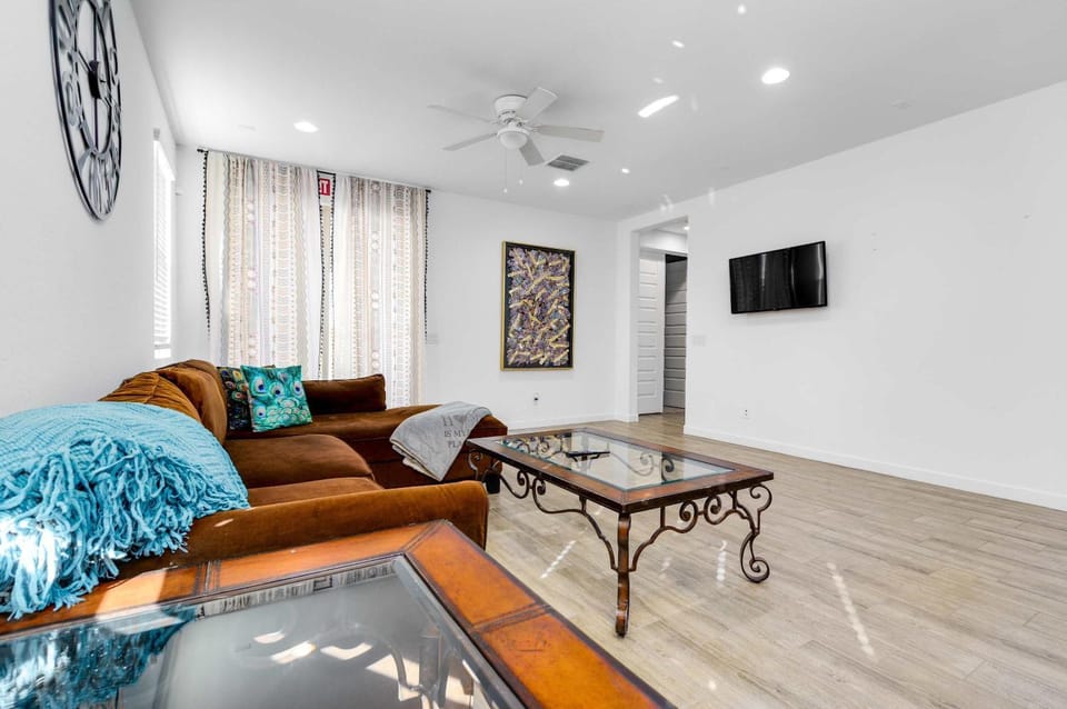 Simple Retreat Budget-Friendly and Convenient House in Estrella Village
