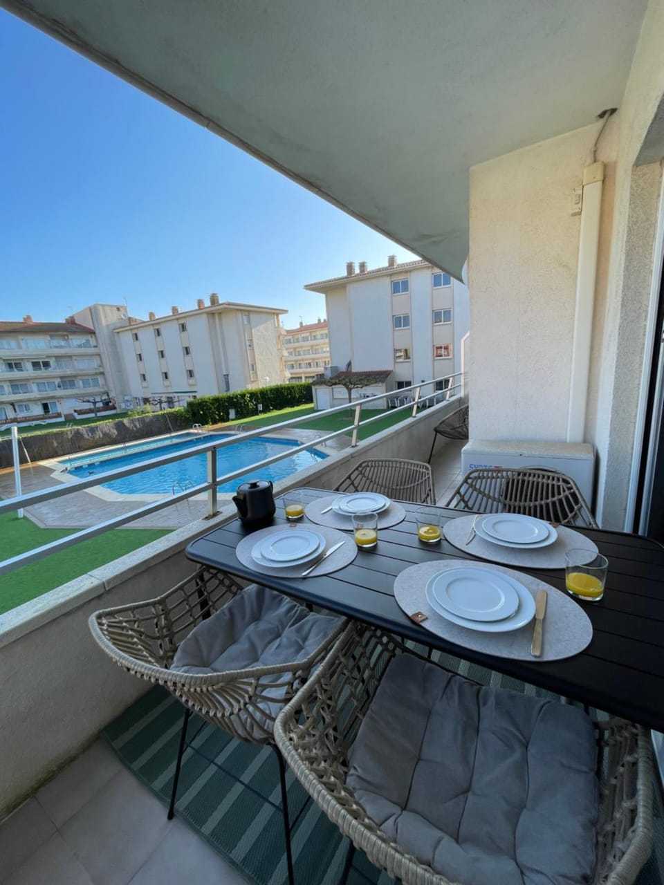 View (from property/room), Balcony/Terrace, Dining area, Swimming pool