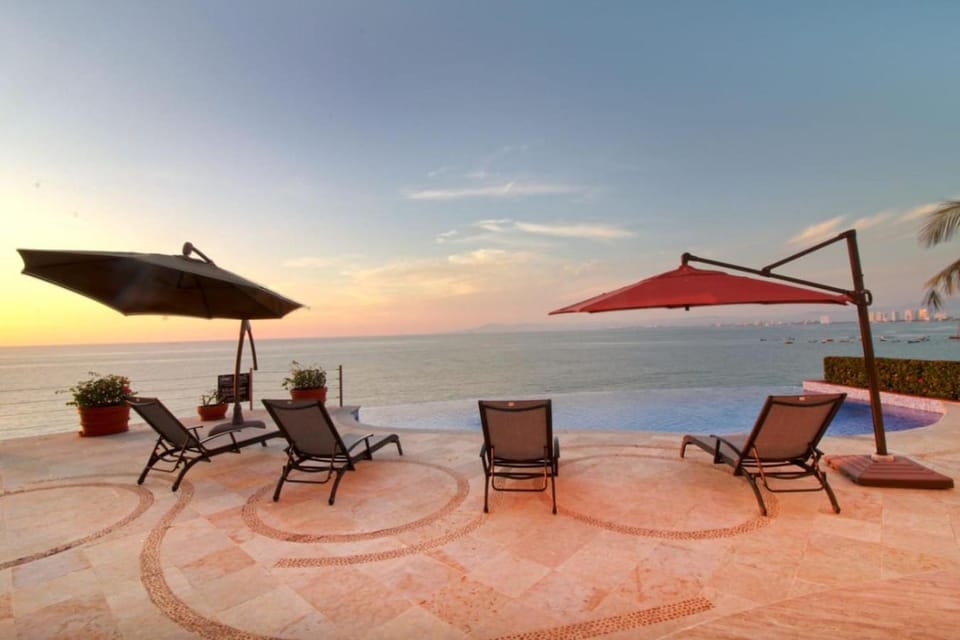 Modern Beachfront - Casa Caballito del Mar Apartment in Puerto Vallarta