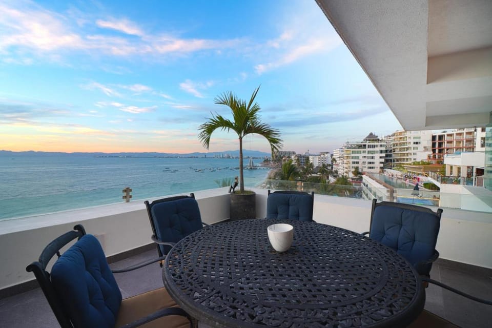 Modern Beachfront - Casa Caballito del Mar Apartment in Puerto Vallarta