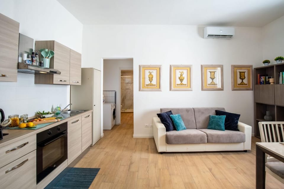 Kitchen or kitchenette, Living room