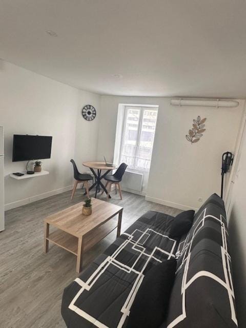 F2 - Corbeil Essonnes - Au calme Apartment in Corbeil-Essonnes