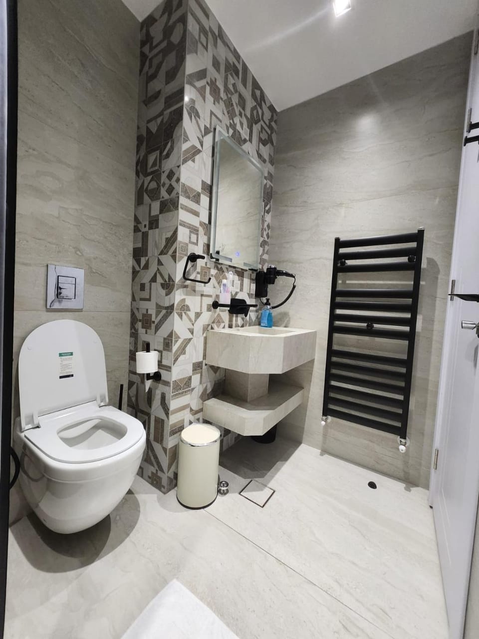 Halimah 3BR Luxury Apt-Der Ghbar Apartment in Africa