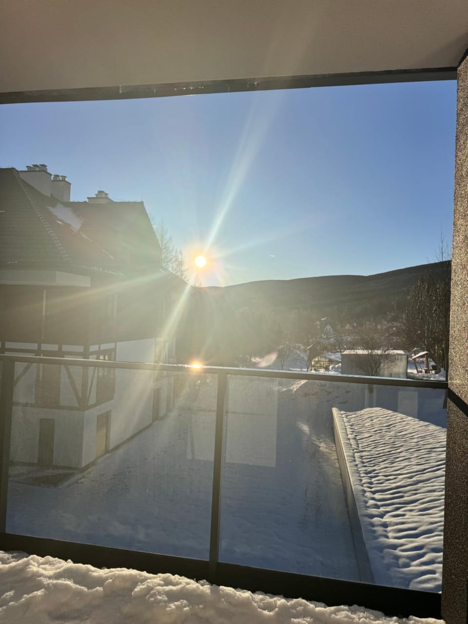 Property building, Off site, Day, Natural landscape, Balcony/Terrace, Mountain view, Sunrise