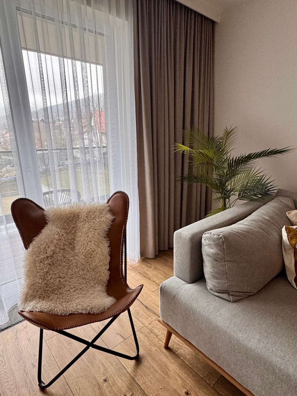 Living room, Seating area, Mountain view