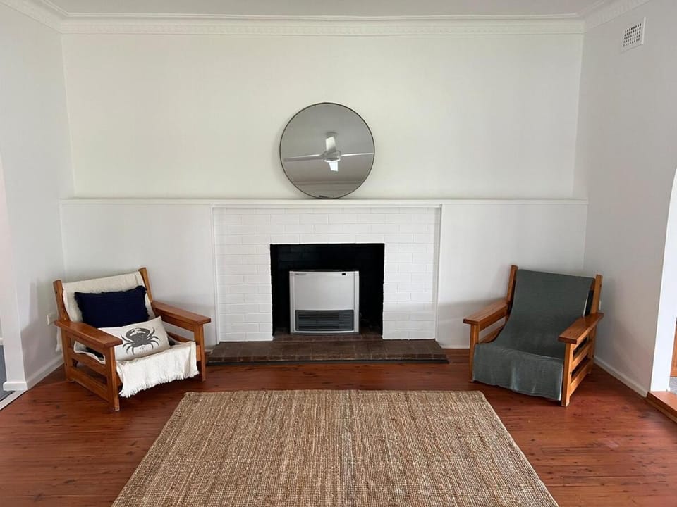 Mollymook- Walk to Beach, Surf, Golf Course & Club House in Mollymook