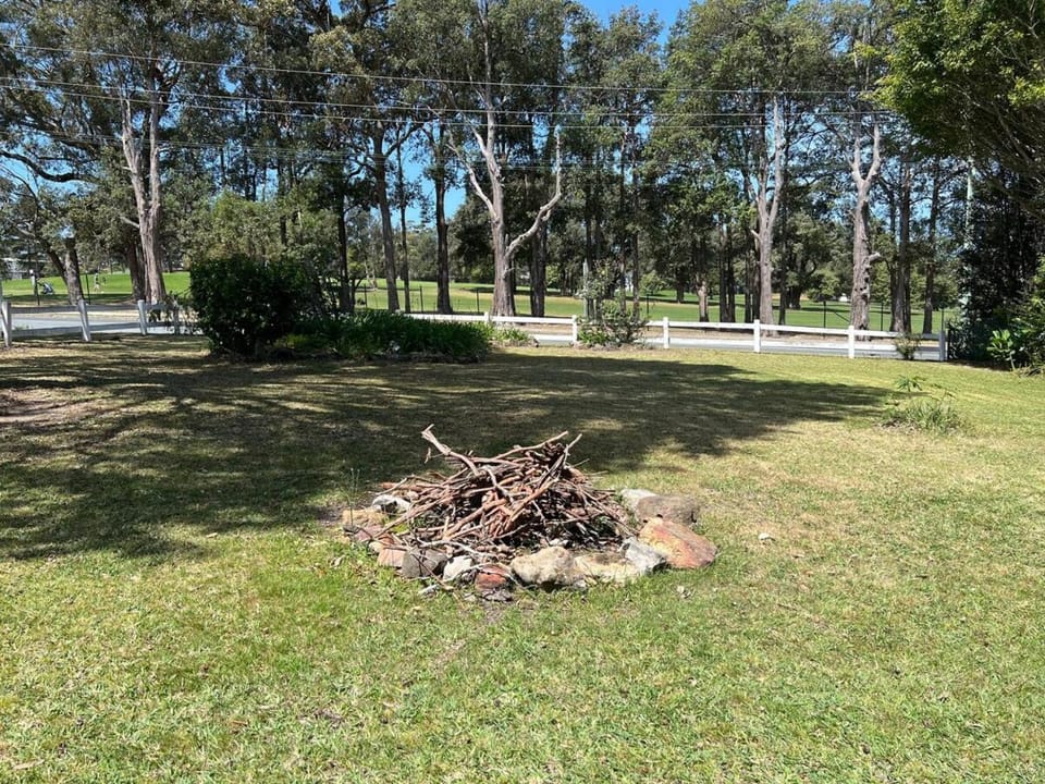 Mollymook- Walk to Beach, Surf, Golf Course & Club House in Mollymook