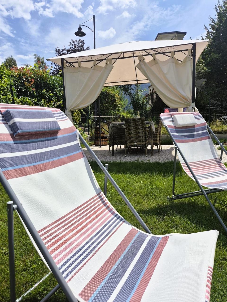 Spring, Day, Natural landscape, Garden, Garden view, sunbed